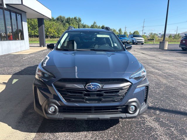 Used 2024 Subaru Outback Premium AWD/4WD image 8