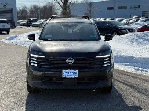 New 2026 Nissan Kicks SR w/ Illumination Package AWD/4WD image 2