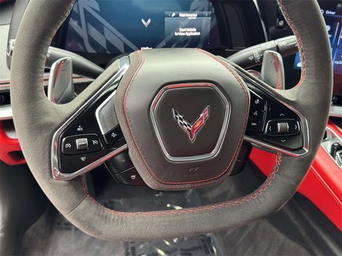Used 2024 Chevrolet Corvette Stingray Premium Cpe w/ Z51 Performance Package image 18