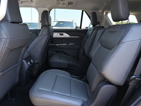 New 2025 Ford Explorer Active w/ Active Comfort Package image 44