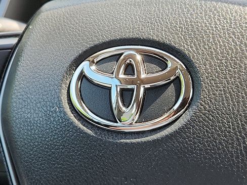 Used 2021 Toyota Camry SE AWD/4WD image 24