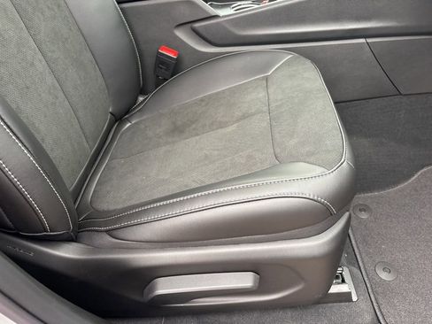New 2025 Jeep Grand Cherokee L Altitude RWD image 27