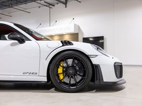 Used 2018 Porsche 911 GT2 RS image 29