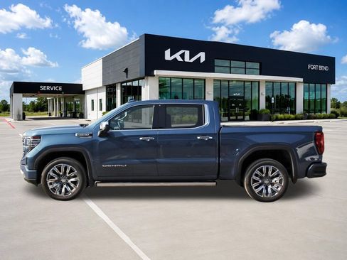 Used 2025 GMC Sierra 1500 Denali w/ Denali Reserve Package AWD/4WD image 8