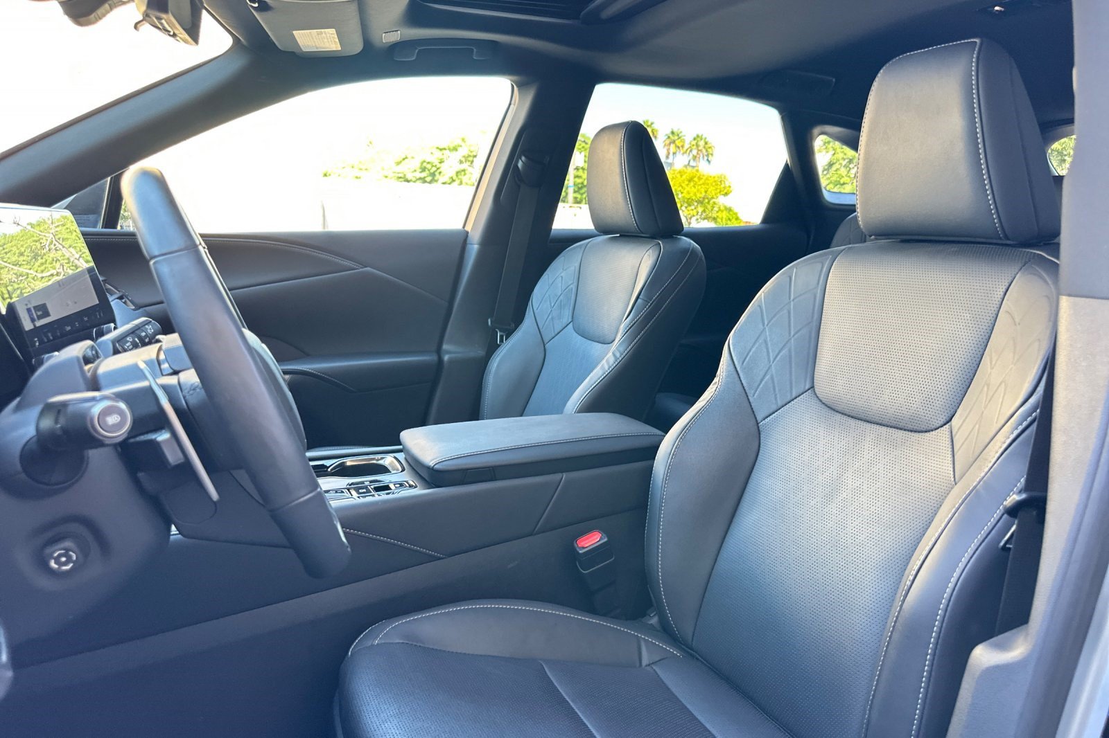 Certified 2025 Lexus RX 350 w/ Convenience Package AWD/4WD image 5