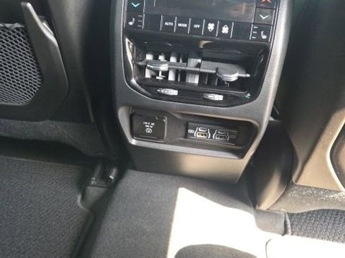 Used 2024 Jeep Grand Cherokee Summit w/ Adv Protech Group IV AWD/4WD image 23