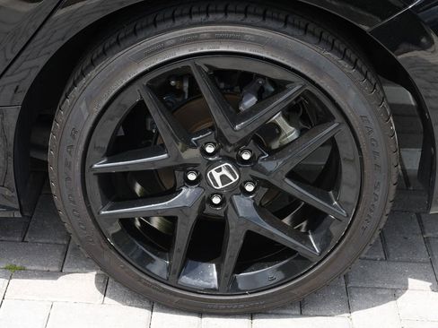 Used 2025 Honda Civic Sport image 39