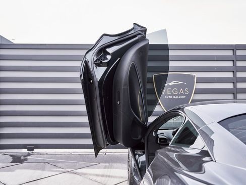 Used 2023 McLaren Artura image 29