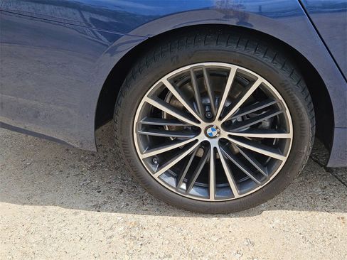 Used 2023 BMW 530i w/ Premium Package image 10