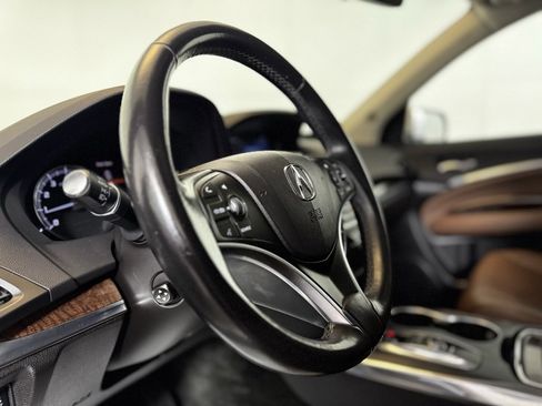 Used 2018 Acura MDX SH-AWD w/ Technology Package image 12