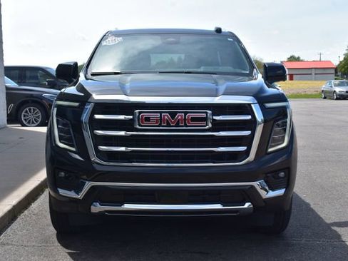 Used 2025 GMC Yukon Elevation AWD/4WD image 13