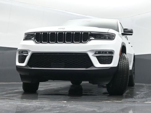 New 2025 Jeep Grand Cherokee Limited w/ Trailer Tow Package image 32