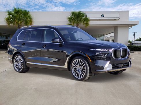 New 2026 BMW X7 xDrive40i w/ Executive Package image 3