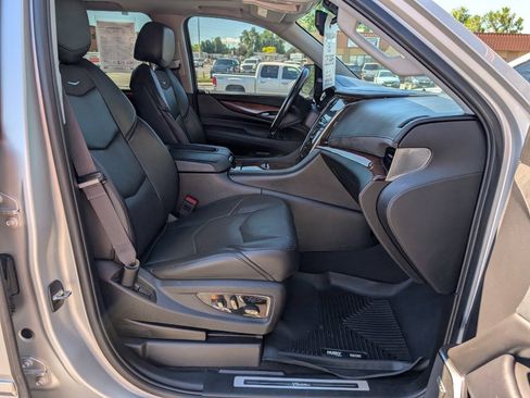 Used 2016 Cadillac Escalade Premium AWD/4WD image 20
