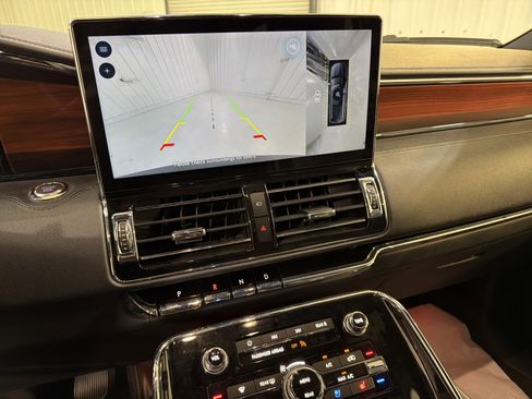 Used 2024 Lincoln Navigator L 4WD image 19