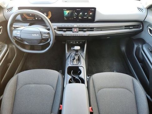 Used 2025 Kia K4 LXS image 26