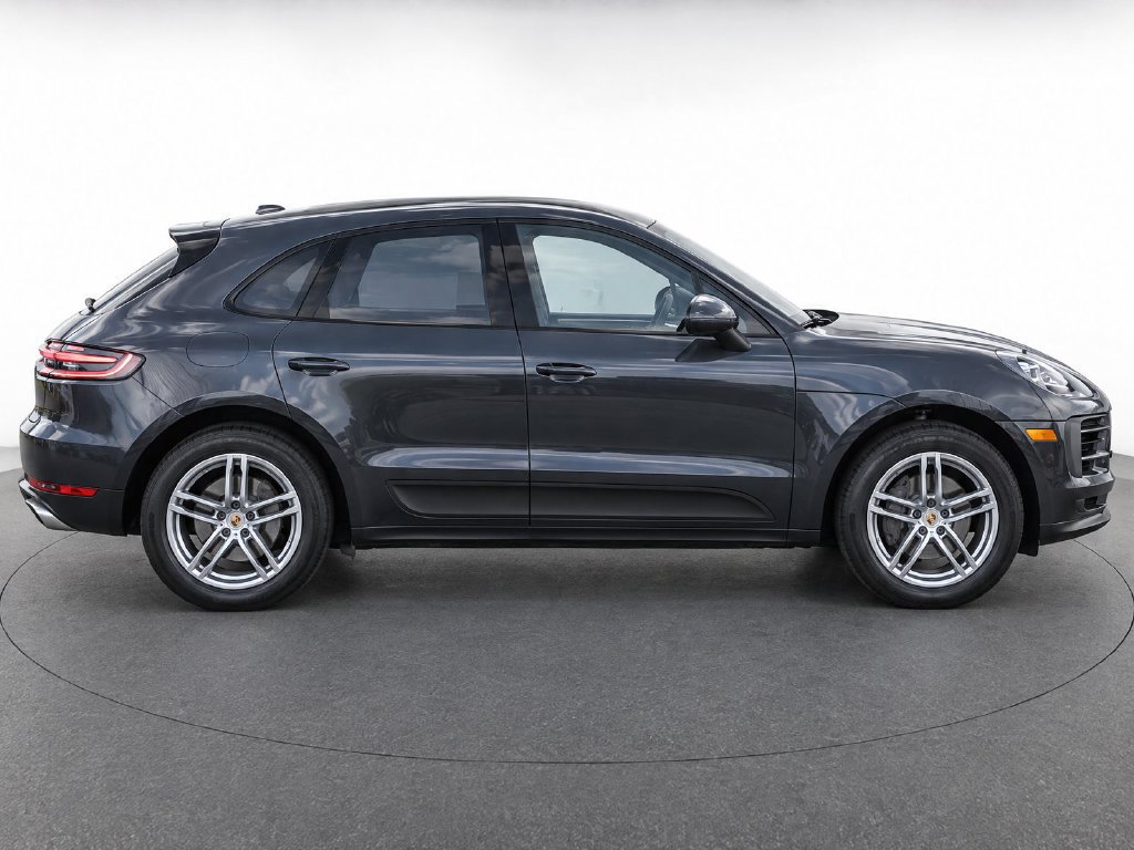 Used 2021 Porsche Macan AWD/4WD image 6