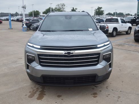 New 2026 Chevrolet Traverse LT w/ Enhanced Driving Package image 2