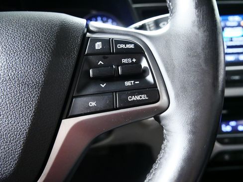 Used 2017 Hyundai Elantra SE w/ SE A/T Tech Package 03 FWD image 28