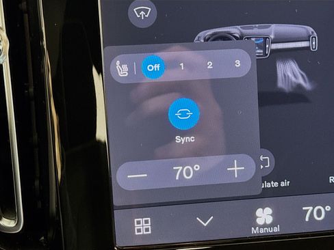 Used 2023 Volvo C40 P8 Recharge Plus image 4