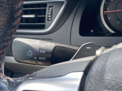 Used 2015 Toyota Camry SE FWD image 31