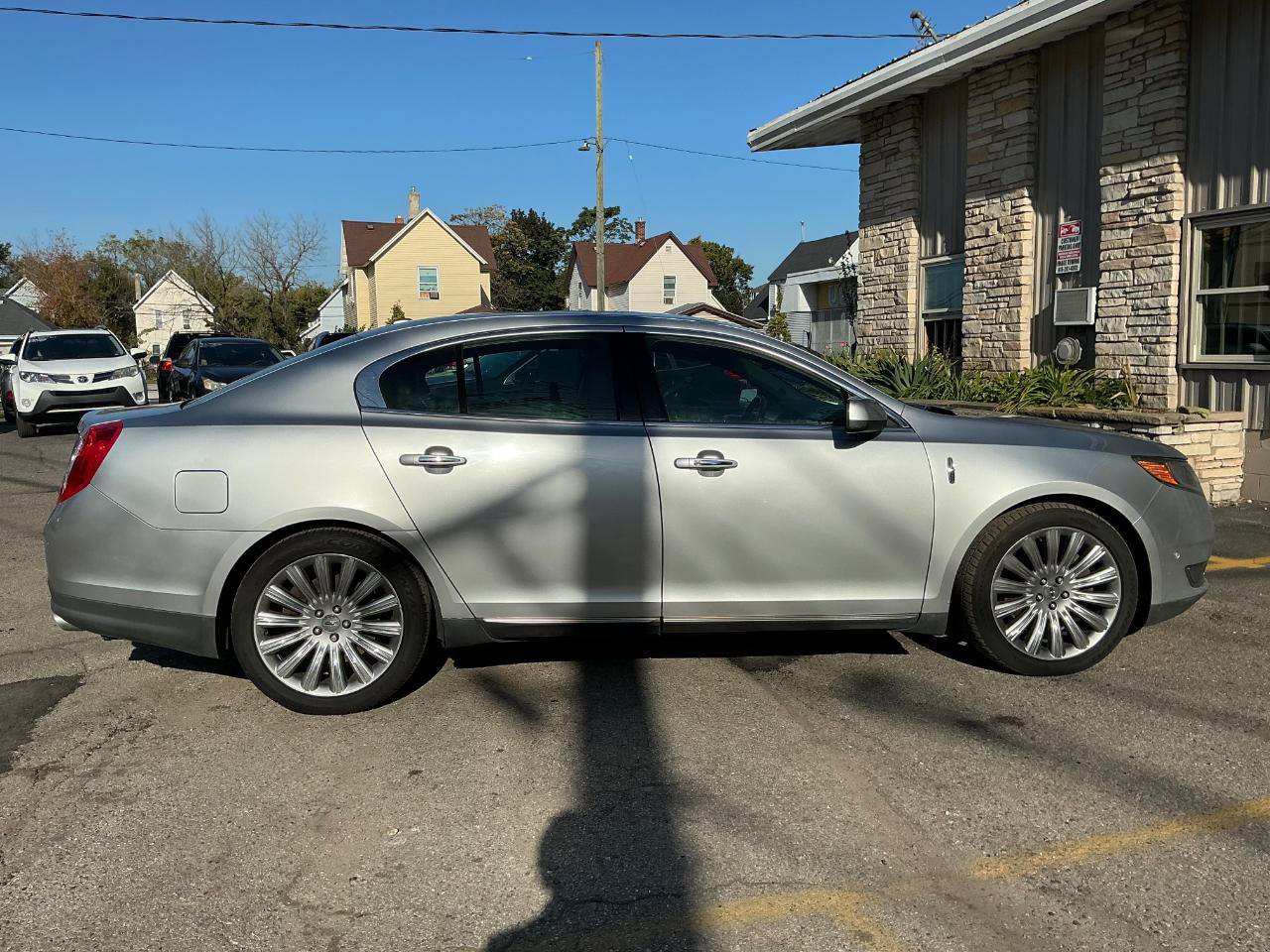 Used 2013 Lincoln MKS AWD image 3