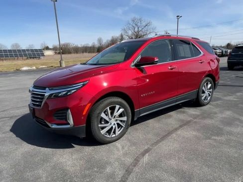 Used 2023 Chevrolet Equinox Premier AWD/4WD image 4