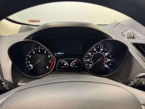 Used 2019 Ford Escape SE image 4