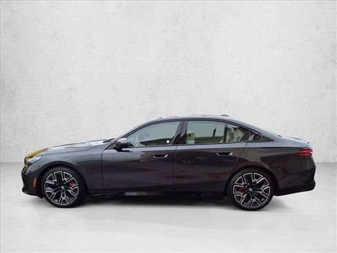 Used 2026 BMW i5 M60 w/ M Sport Package RWD image 5