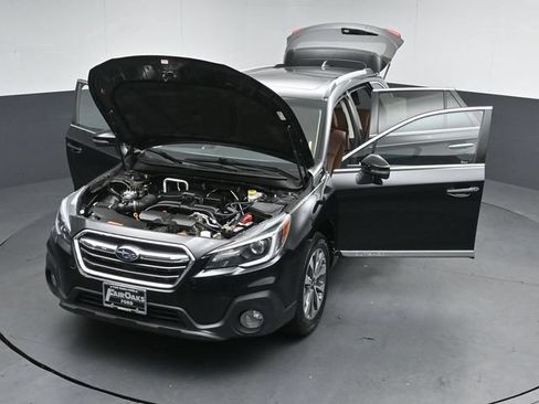 Used 2019 Subaru Outback 2.5i Touring w/ Popular Package #3A AWD/4WD image 56