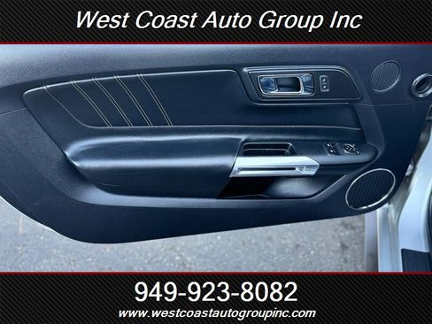 Used 2015 Ford Mustang Premium image 26