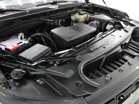 Used 2021 Chevrolet Suburban Z71 w/ Z71 Signature Package image 86