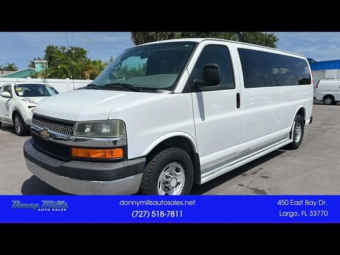Used 2007 Chevrolet Express 3500 Extended Passenger w/ LT Preferred Equipment Group RWD image 1