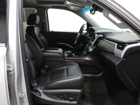 Used 2016 GMC Yukon SLT w/ Open Road Package image 32