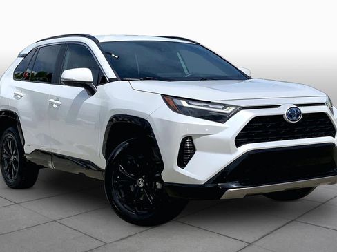 Used 2023 Toyota RAV4 SE AWD/4WD image 3