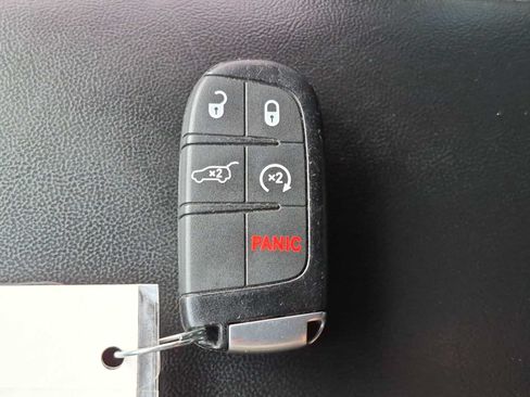 Used 2017 Jeep Grand Cherokee Altitude AWD/4WD image 32