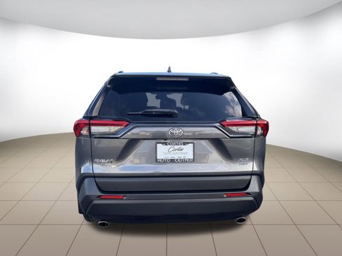 Used 2021 Toyota RAV4 XLE image 2