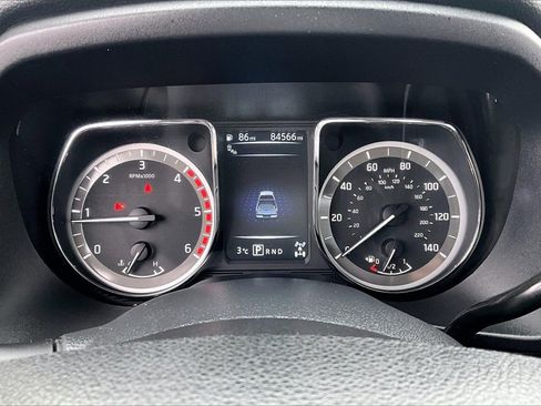 Used 2018 Nissan Titan Platinum Reserve image 14