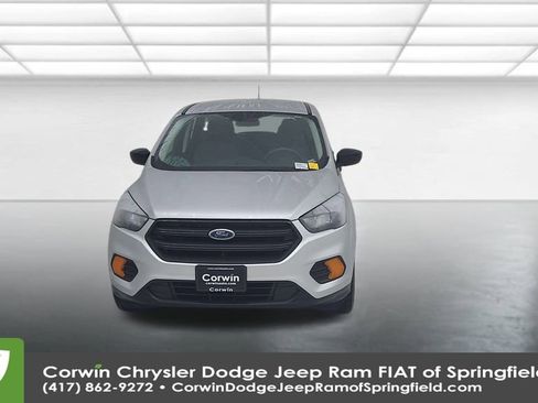 Used 2019 Ford Escape S image 5
