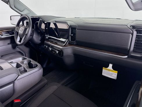 New 2026 GMC Sierra 1500 SLE AWD/4WD image 22
