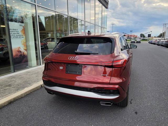 Used 2025 Audi Q5 Premium Plus w/ Premium Plus AWD/4WD image 6