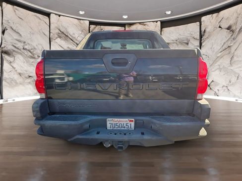 Used 2005 Chevrolet Avalanche LT w/ Preferred Equipment Group image 7