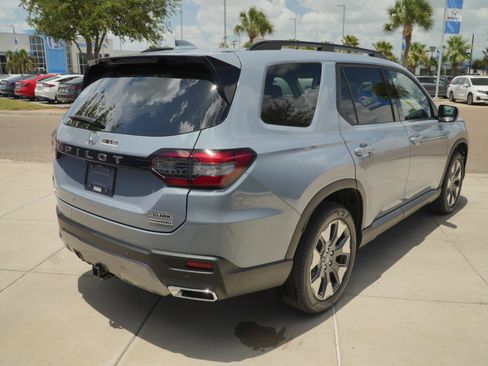 New 2026 Honda Pilot Touring image 5