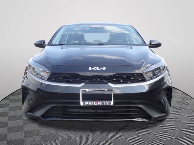 Used 2023 Kia Forte LXS FWD image 5