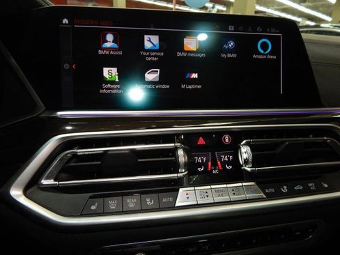 Used 2021 BMW X5 xDrive40i w/ M Sport Package image 26