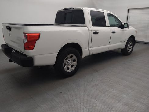 Used 2017 Nissan Titan S AWD/4WD image 10