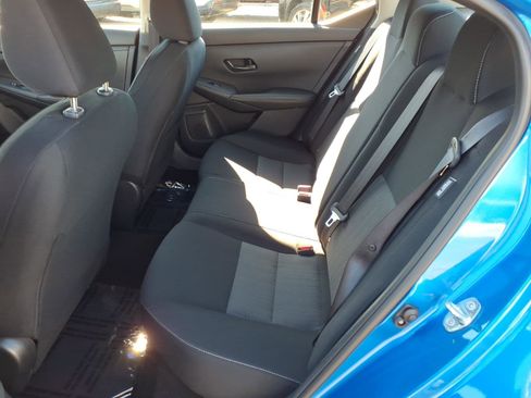 Used 2025 Nissan Sentra SV FWD image 7