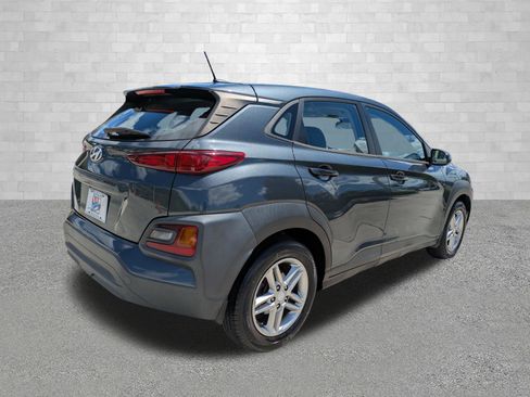 Used 2021 Hyundai Kona SE image 2