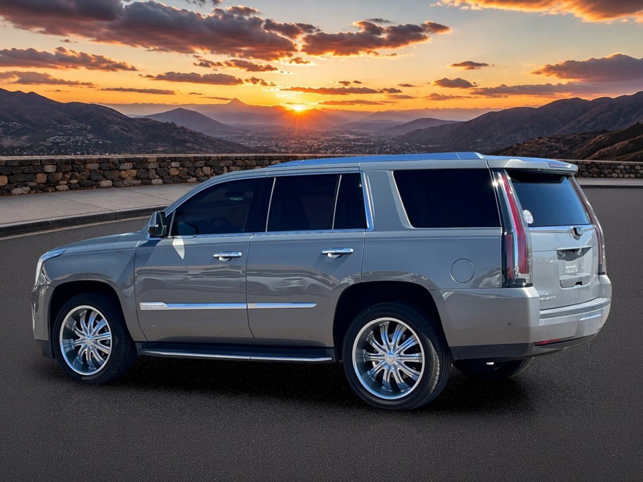 Used 2017 Cadillac Escalade Luxury AWD/4WD image 4