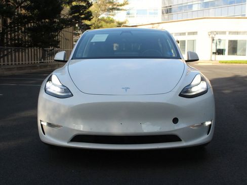 Used 2020 Tesla Model Y Long Range AWD/4WD image 3